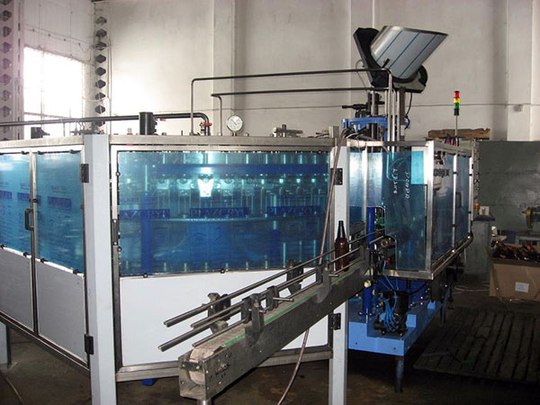 mašinų ir įrangos, skirtos gėrimų ir skysčių išpilstymui, gamybinės remonto paslaugos Lenkija