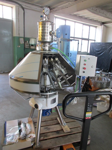 pusiau automatinės alaus įdėjimo mašinos
	mažoms alaus darykloms.