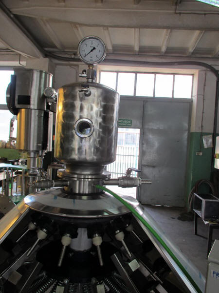 pusiau automatinės alaus įdėjimo mašinos
	mažoms alaus darykloms.