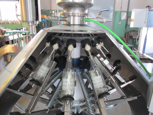 pusiau automatinės alaus įdėjimo mašinos
	mažoms alaus darykloms.