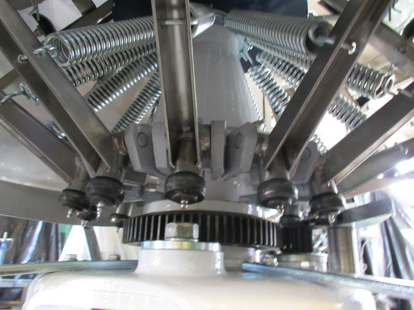 pusiau automatinės alaus įdėjimo mašinos
	mažoms alaus darykloms.